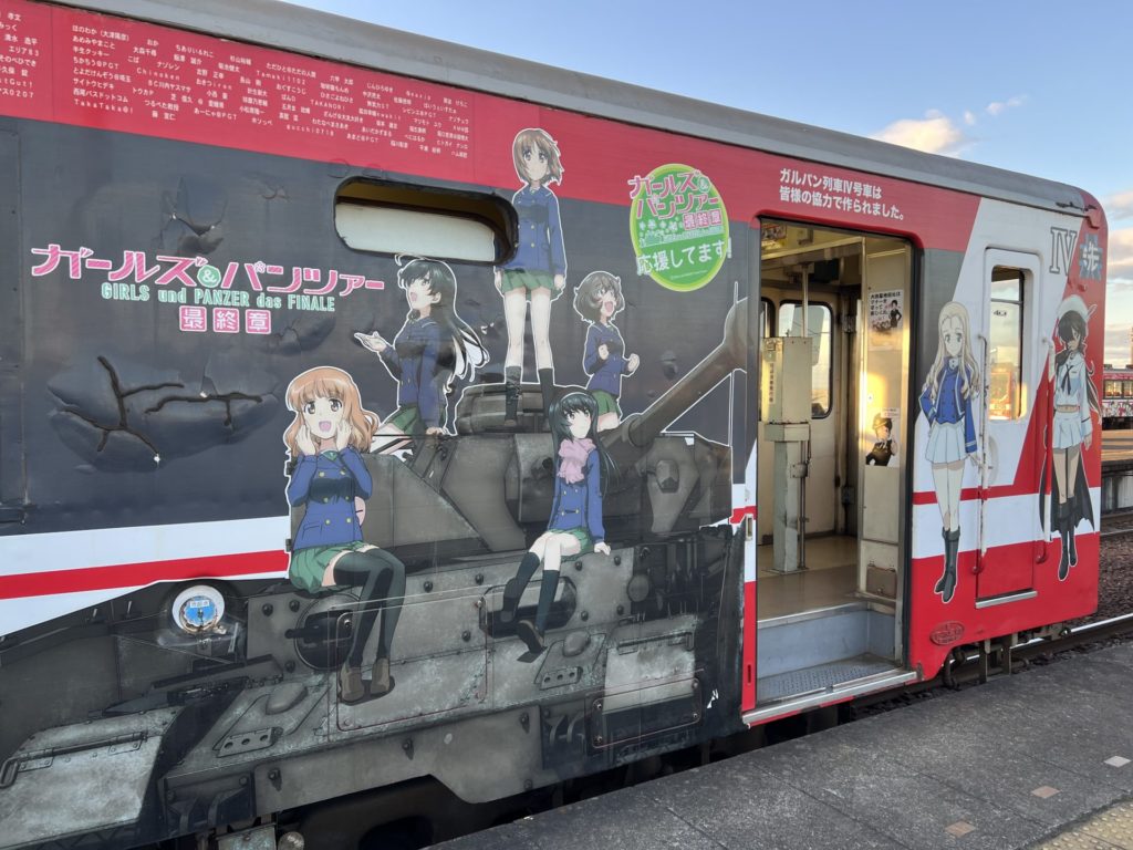あんこうチームの５人、マリーさん、お銀さん